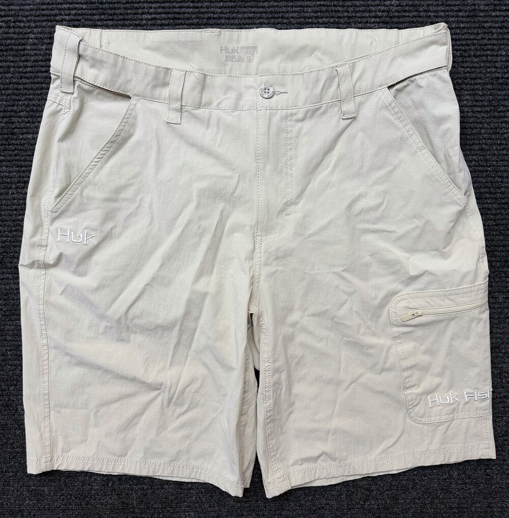 Huk Performance Fishing Shorts Men’s XL Light Khaki Stretch Quick Dry Zip Pocket